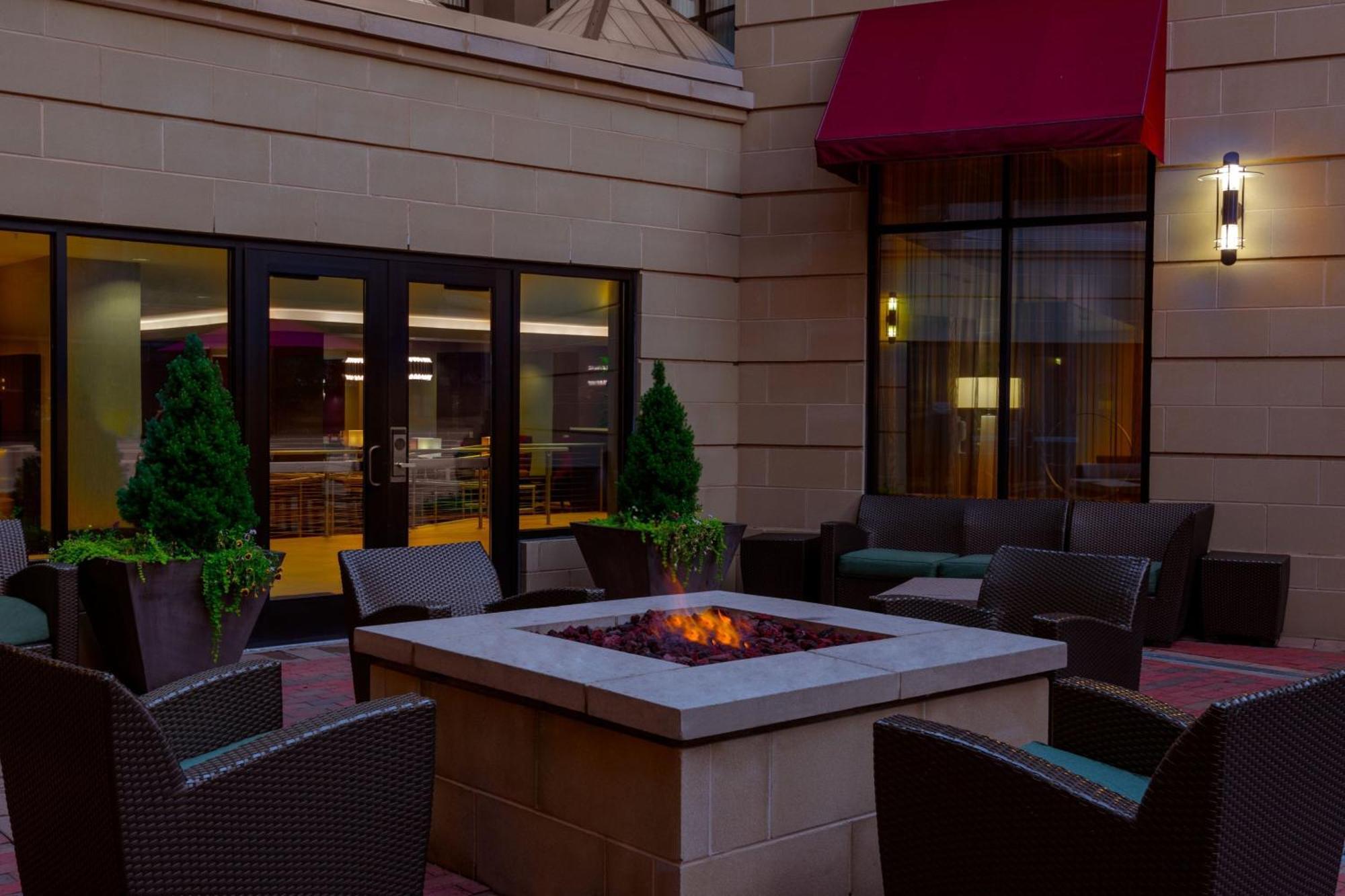Residence Inn By Marriott Charlottesville Downtown Exterior foto