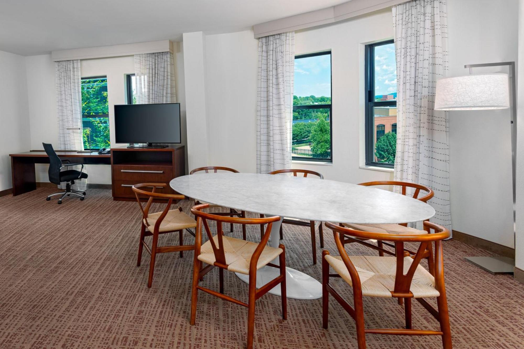 Residence Inn By Marriott Charlottesville Downtown Exterior foto